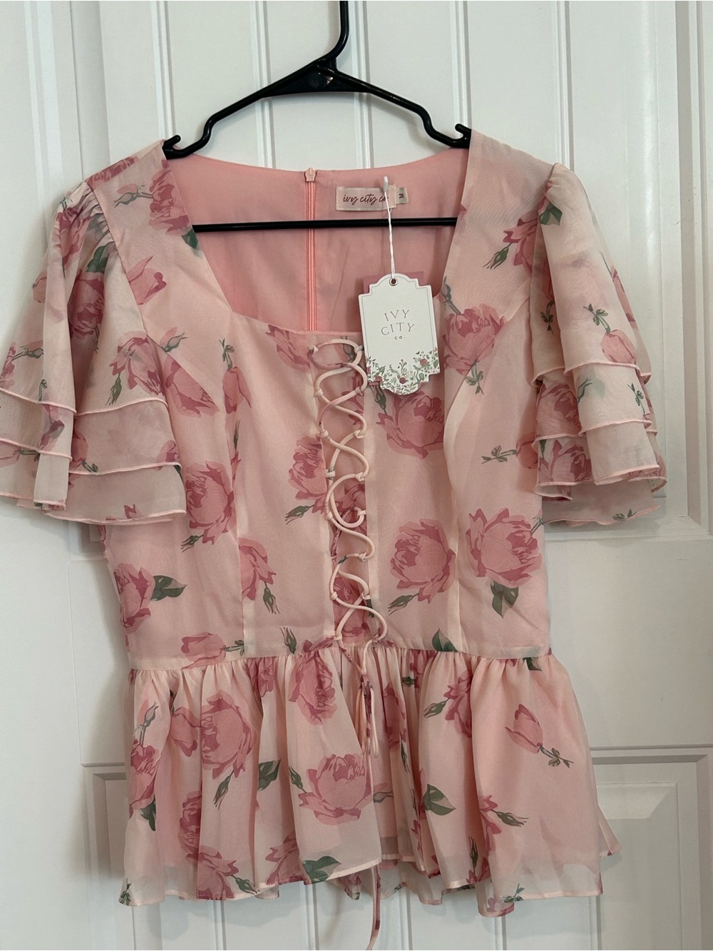 Ivy City Co Pink Floral Lace-Up Ruffle Peplum Blouse